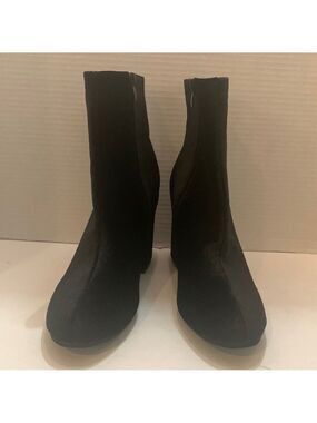 SOHO Girls Black Velvet Floral Embossed Chunky Heel Ankle Boot Size - 8.5